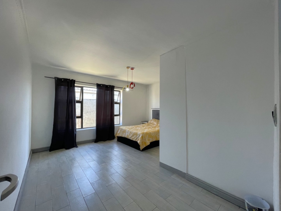 5 Bedroom Property for Sale in Pelican Heights Western Cape